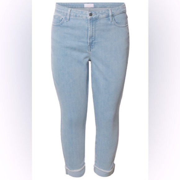 WJ2. NWT Jen7 light wash jeans. Size 18 I:25 R:13 - Picture 1 of 2